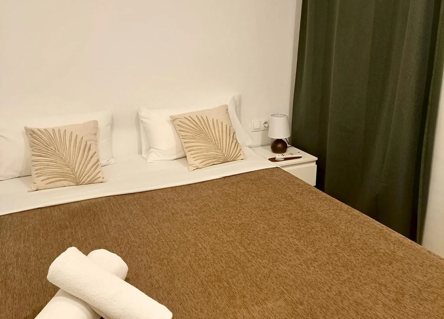 Hostal Balkonis Barcelona 2*,  Spain
