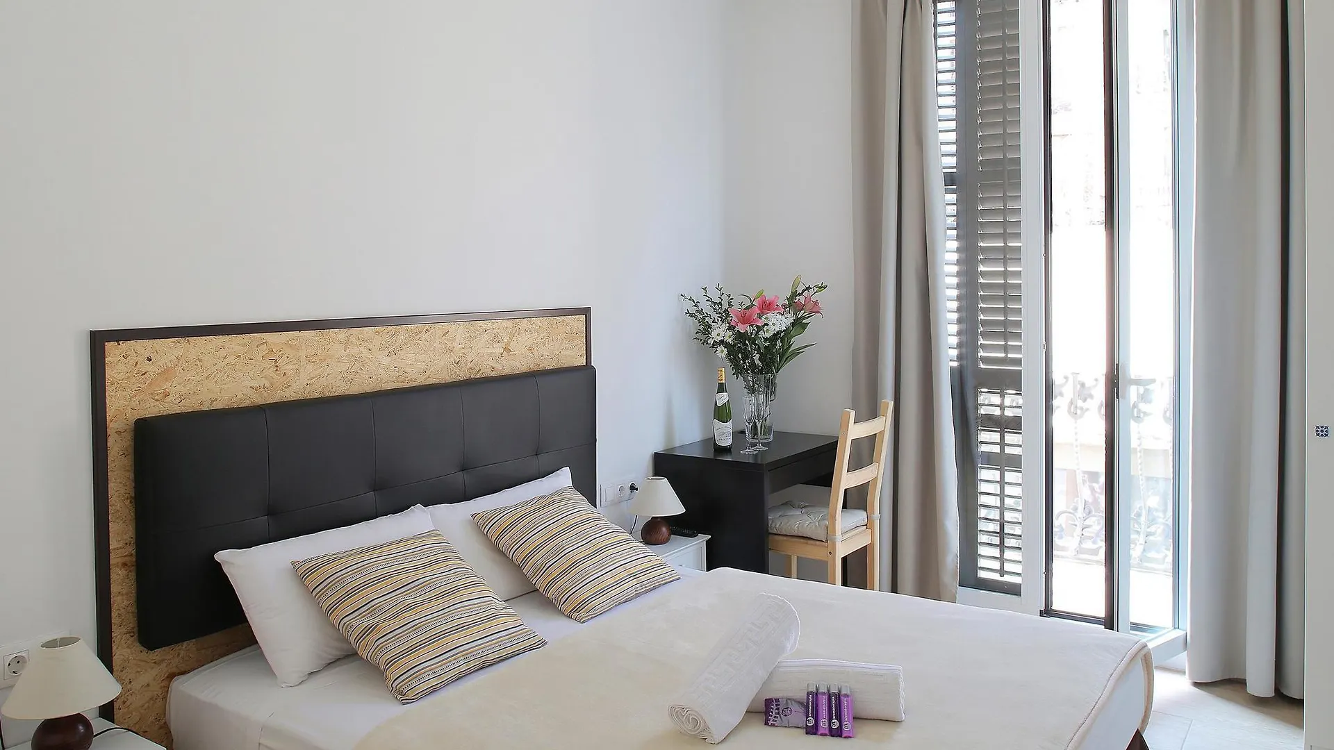 Hostal Balkonis Барселона