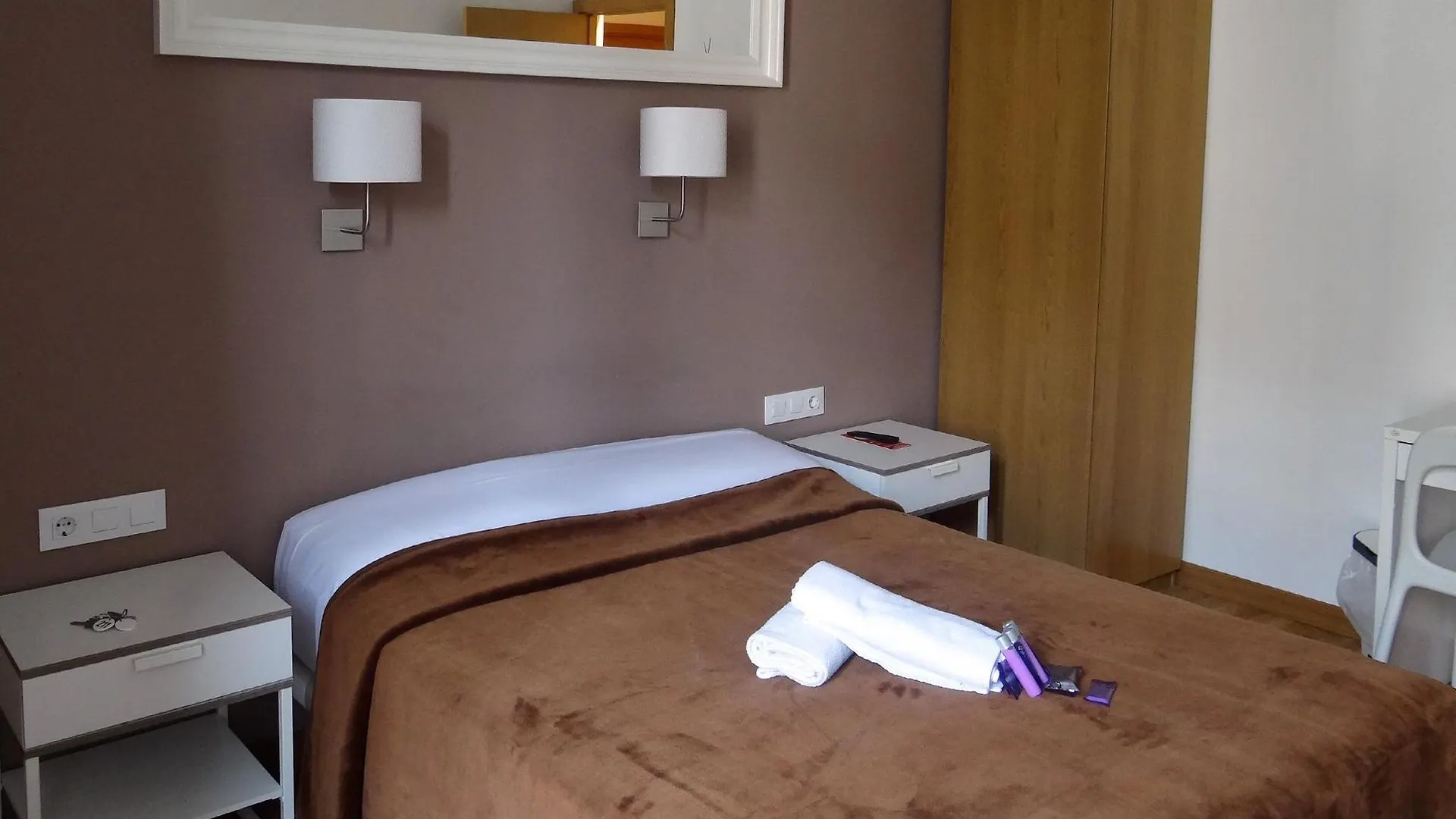 Hostal Balkonis Barcelona Gasthof